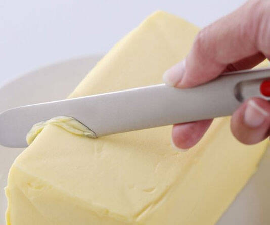 Body Heat Conducting Butter Knife - //coolthings.us