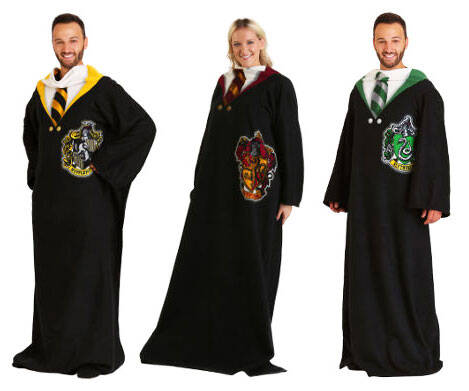 Hogwarts Houses Wearable Blankets - //coolthings.us