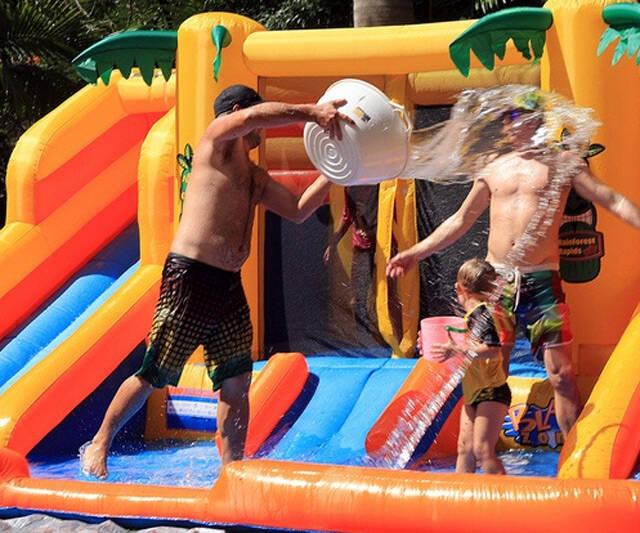 Water Slide Bounce House - coolthings.us