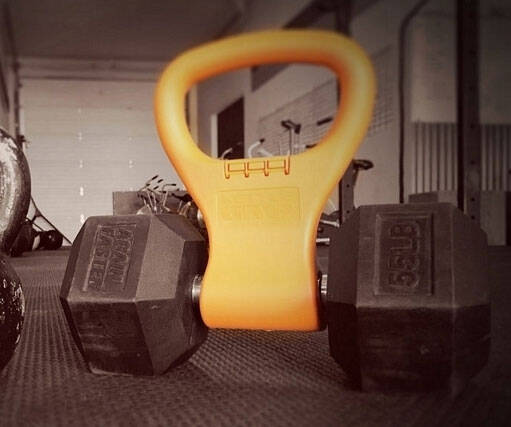 Kettle Gryp - Turn Dumbbells Into Kettlebells - //coolthings.us