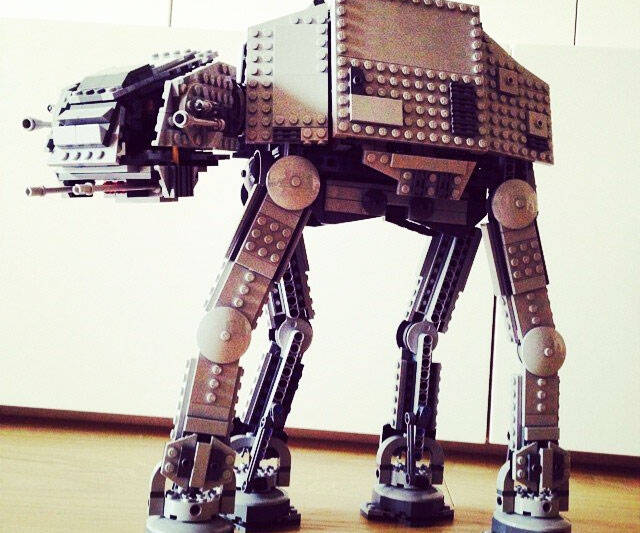 Star Wars LEGO AT-AT Walker - //coolthings.us