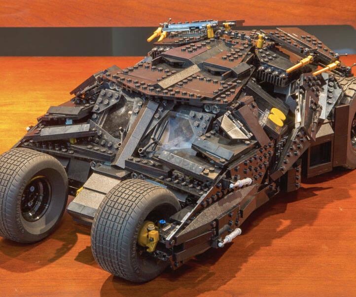 LEGO Batman Tumbler - //coolthings.us