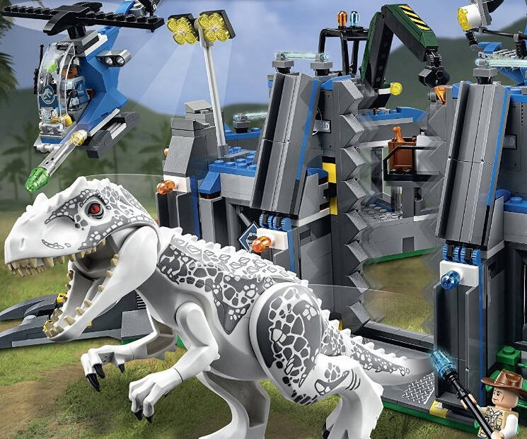 Jurassic World LEGO Set - //coolthings.us