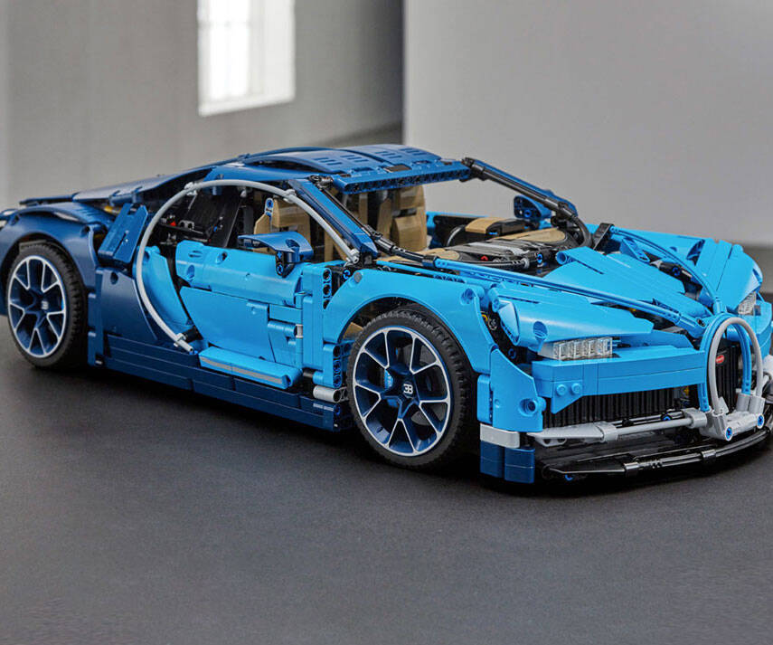 LEGO Bugatti Chiron - coolthings.us