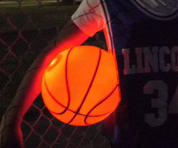 Light Up Glow Basketball - //coolthings.us