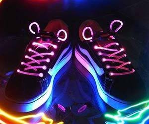 Light Up Shoelaces - coolthings.us