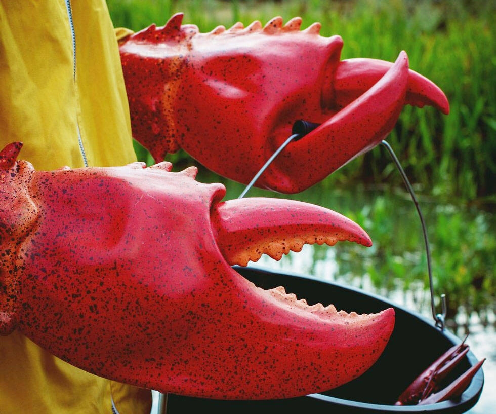 Giant Lobster Claws - //coolthings.us
