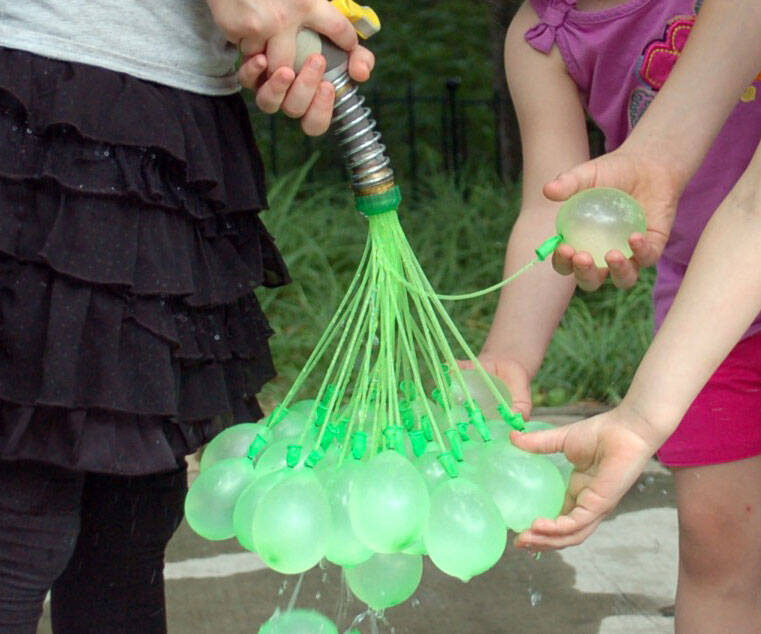 Mass Water Balloon Loader - //coolthings.us