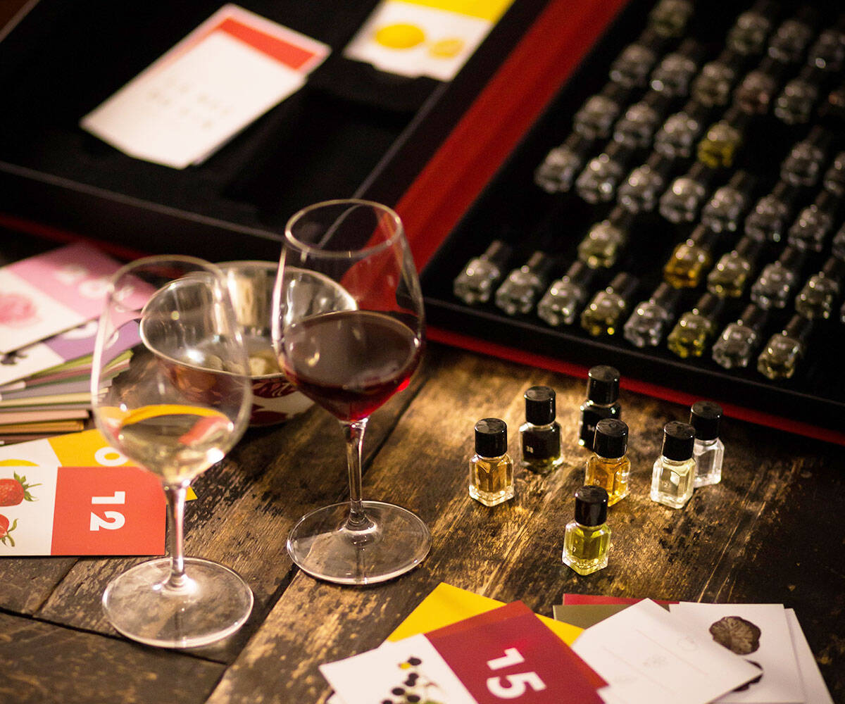 Wine Aroma Tasting Kit