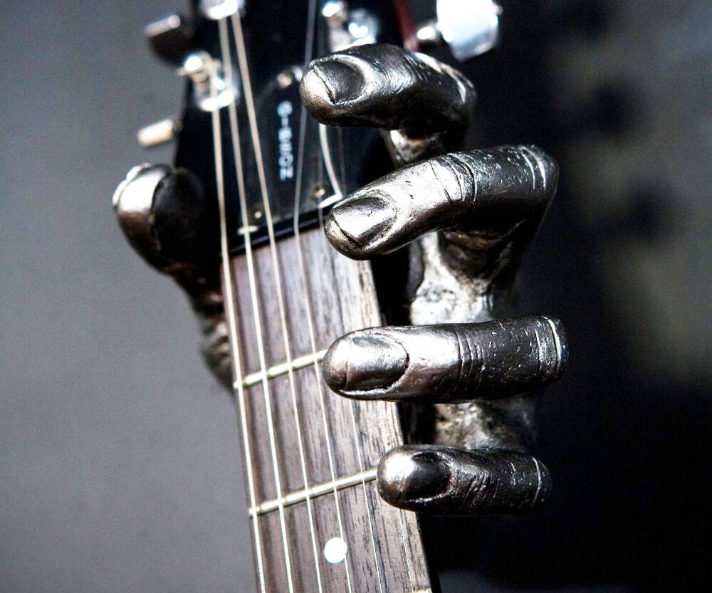 Metal Hand Guitar Grip - coolthings.us