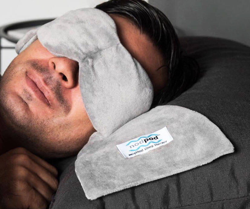 The Weighted Sleep Mask - coolthings.us