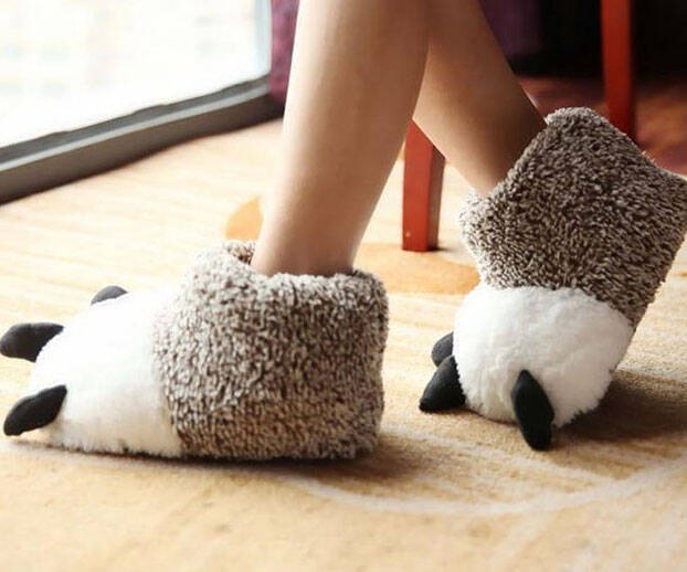 Polar Bear Paw Slippers - coolthings.us