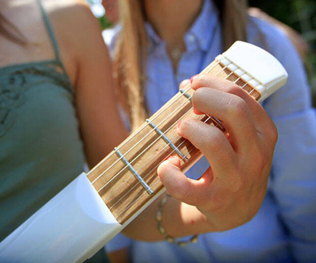 Portable Guitar Practice Tool - coolthings.us