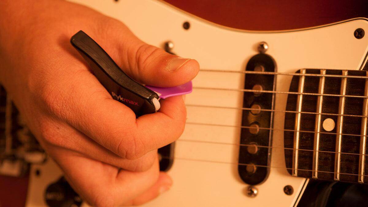 Pykmax Ergonomic Guitar Pick - coolthings.us