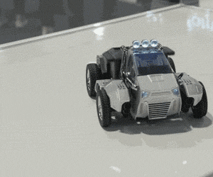 Real-Life Transforming Robotic Toy - coolthings.us