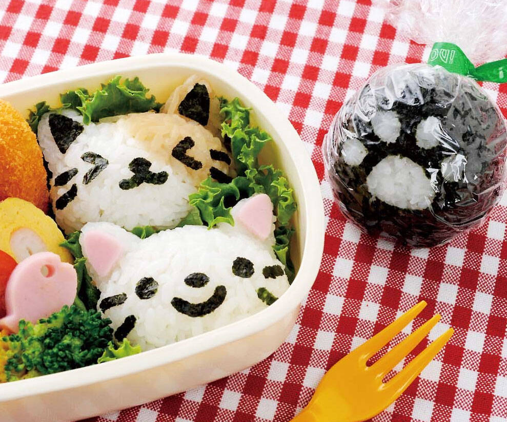 Rice Ball Kitten Mold - //coolthings.us
