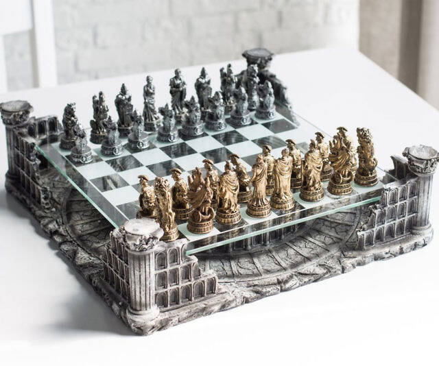 Roman Gladiators 3D Chess Set - //coolthings.us