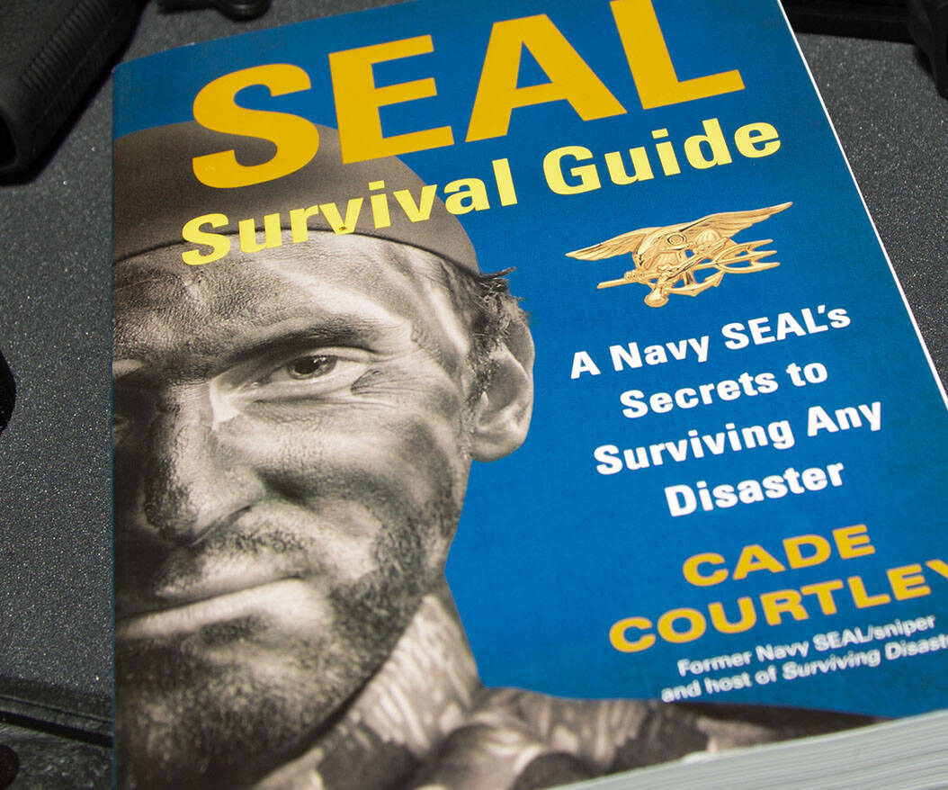 Navy SEAL Survival Book - coolthings.us