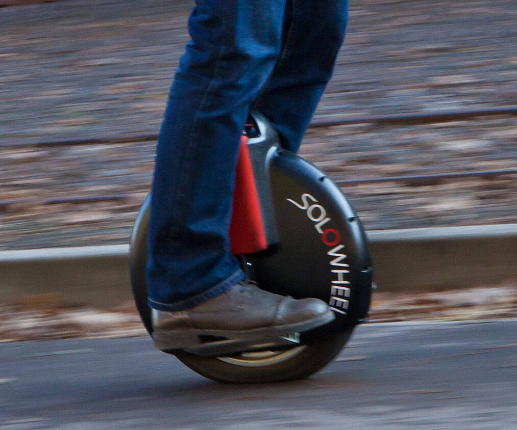 Self Balancing Electric Unicycle - coolthings.us