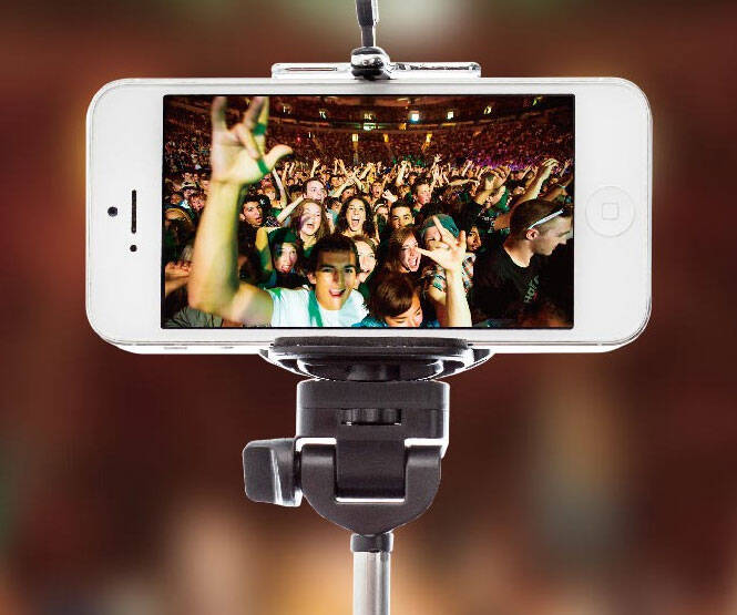 Smartphone Selfie Stick - //coolthings.us