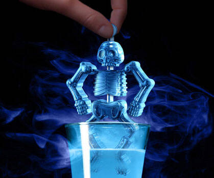 Skeleton Ice Cube Tray - coolthings.us