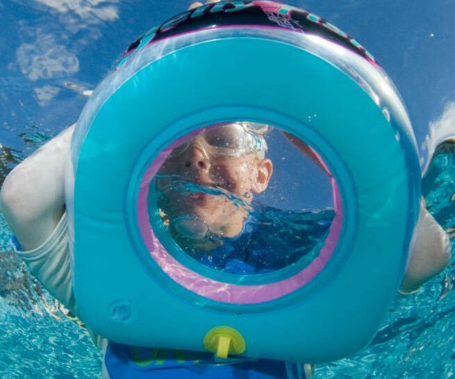 Snorkeling Window Pool Float - coolthings.us