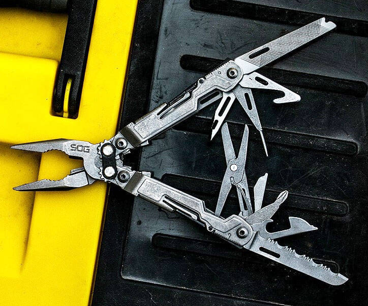Multi-Tool Nose Pliers Pocket Knife - coolthings.us