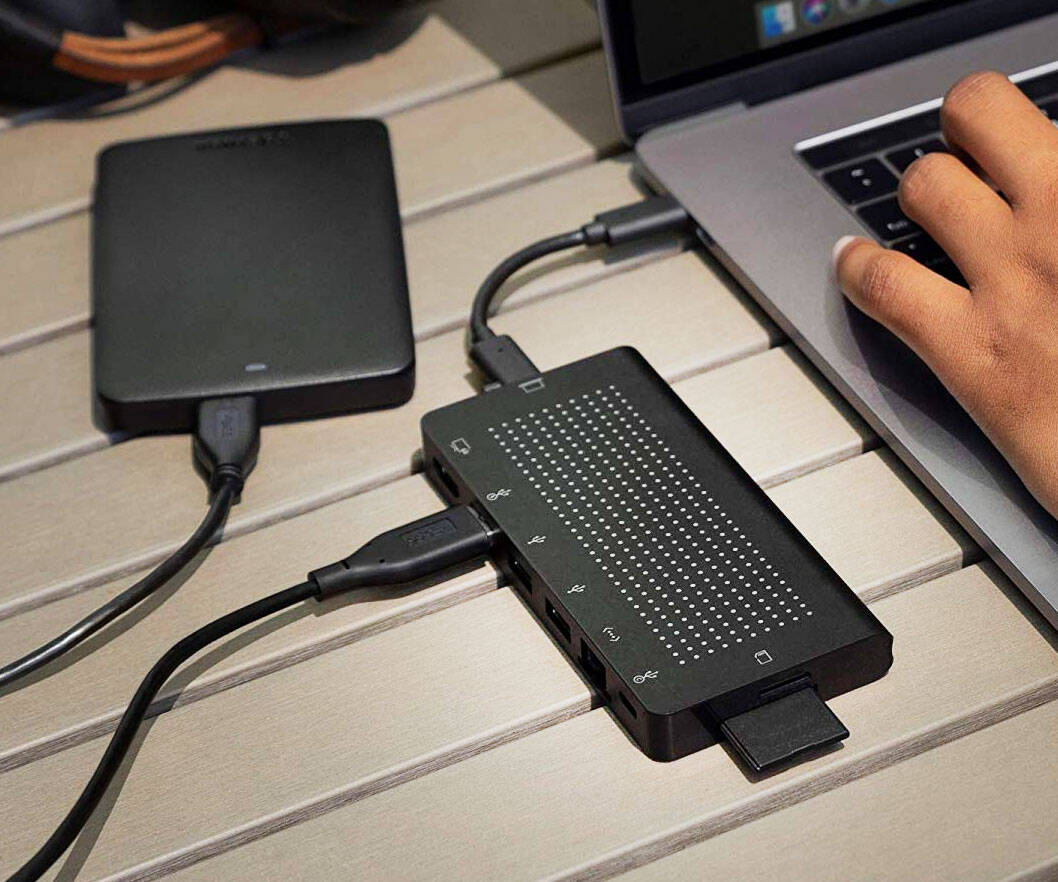 StayGo Laptop USB-C Hub - //coolthings.us