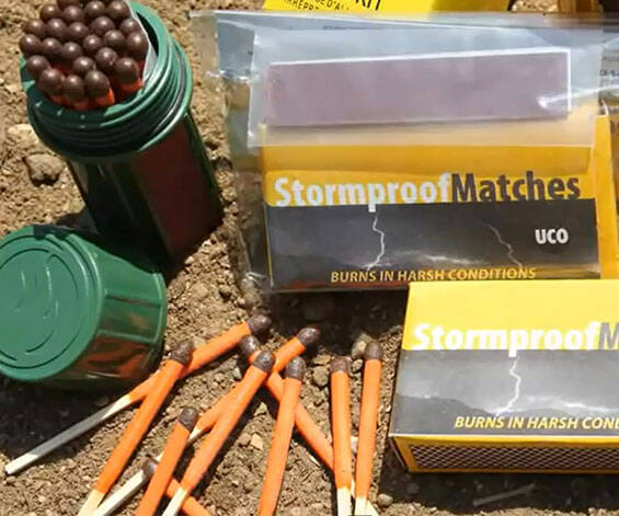 Stormproof Matches - //coolthings.us
