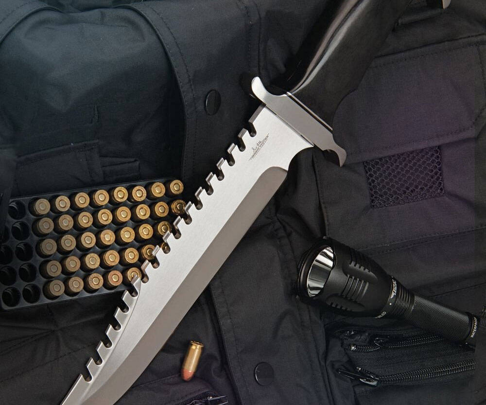 Survival Bowie Knife - //coolthings.us