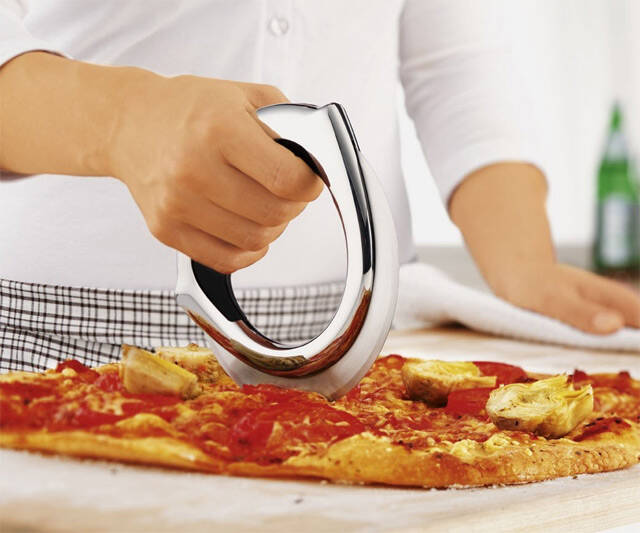 The Big Bad Pizza Wheel - coolthings.us