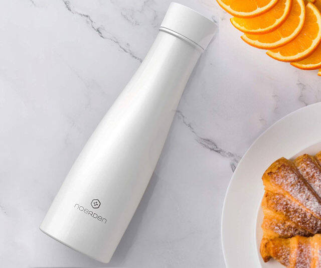 The Smart Self-Cleaning Bottle - coolthings.us