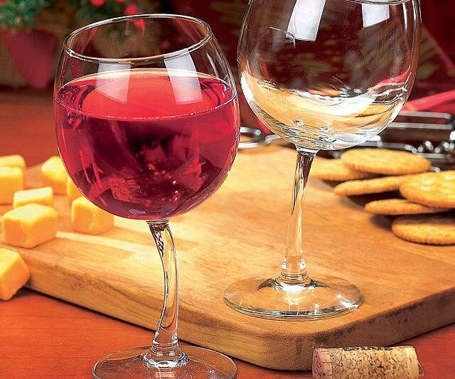 Tipsy Wine Glasses - coolthings.us