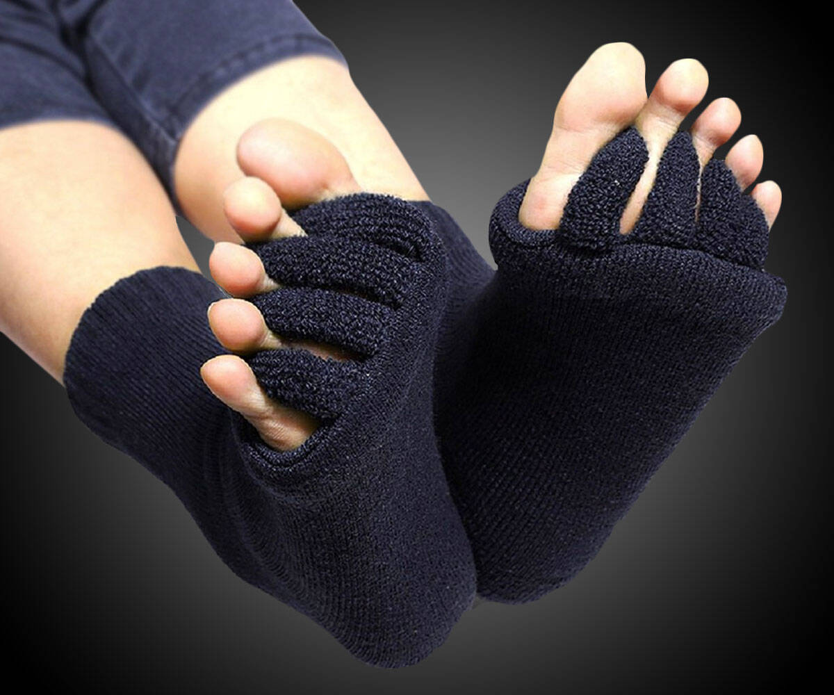 Toe Separator Socks for Alignment & Relief - coolthings.us