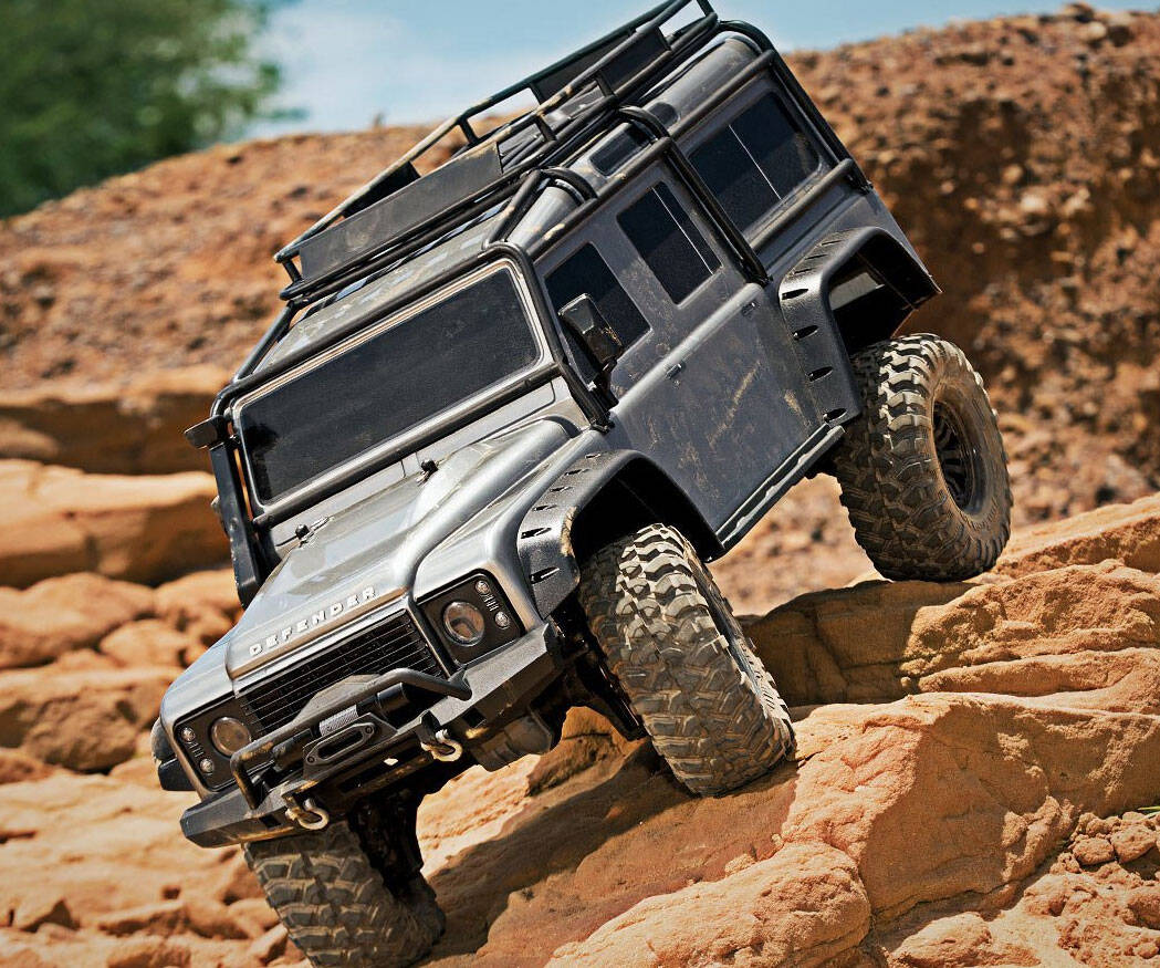 Traxxas R/C Land Rover Defender - coolthings.us