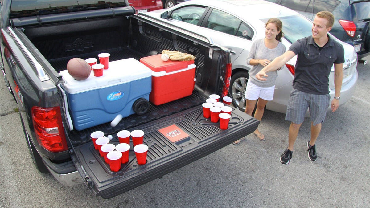 Truck Tailgate Beer Pong Table - coolthings.us