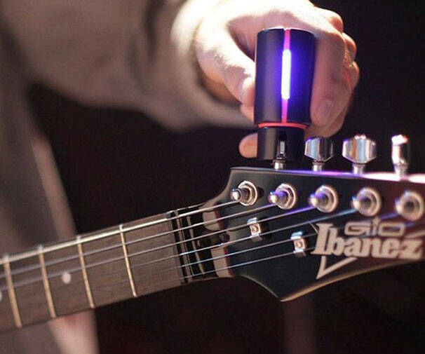 Automatic Guitar Tuner - coolthings.us
