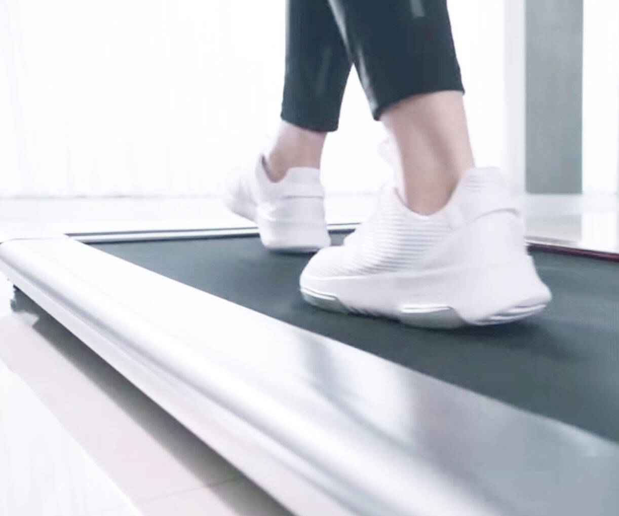Ultra Thin Smart Treadmill