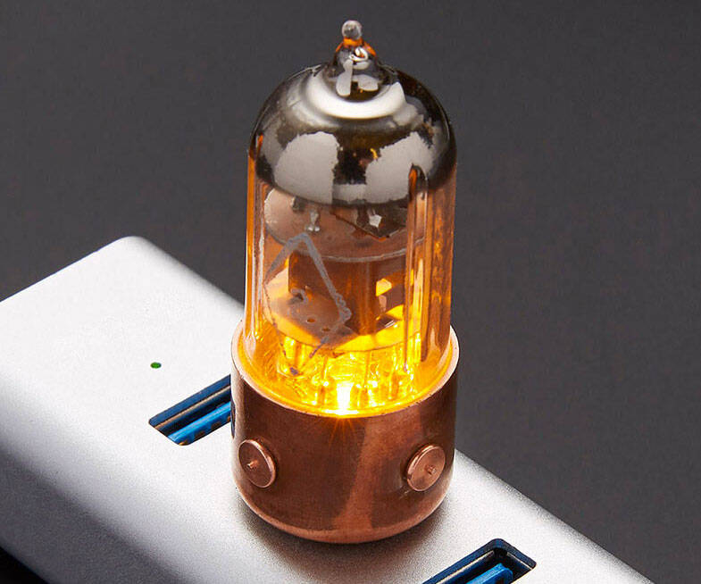 Steampunk Vacuum Tube Flash Drive - coolthings.us