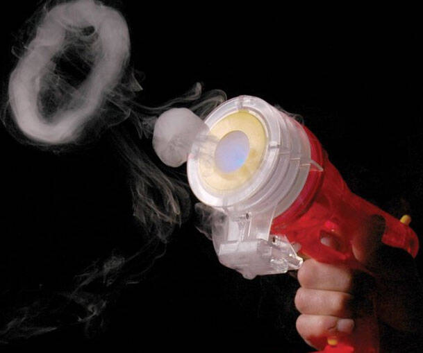 Vapor Vortex Generator Gun - //coolthings.us