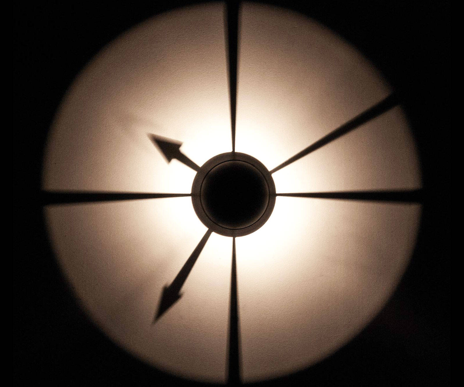 Wall Shadow Projection Clock