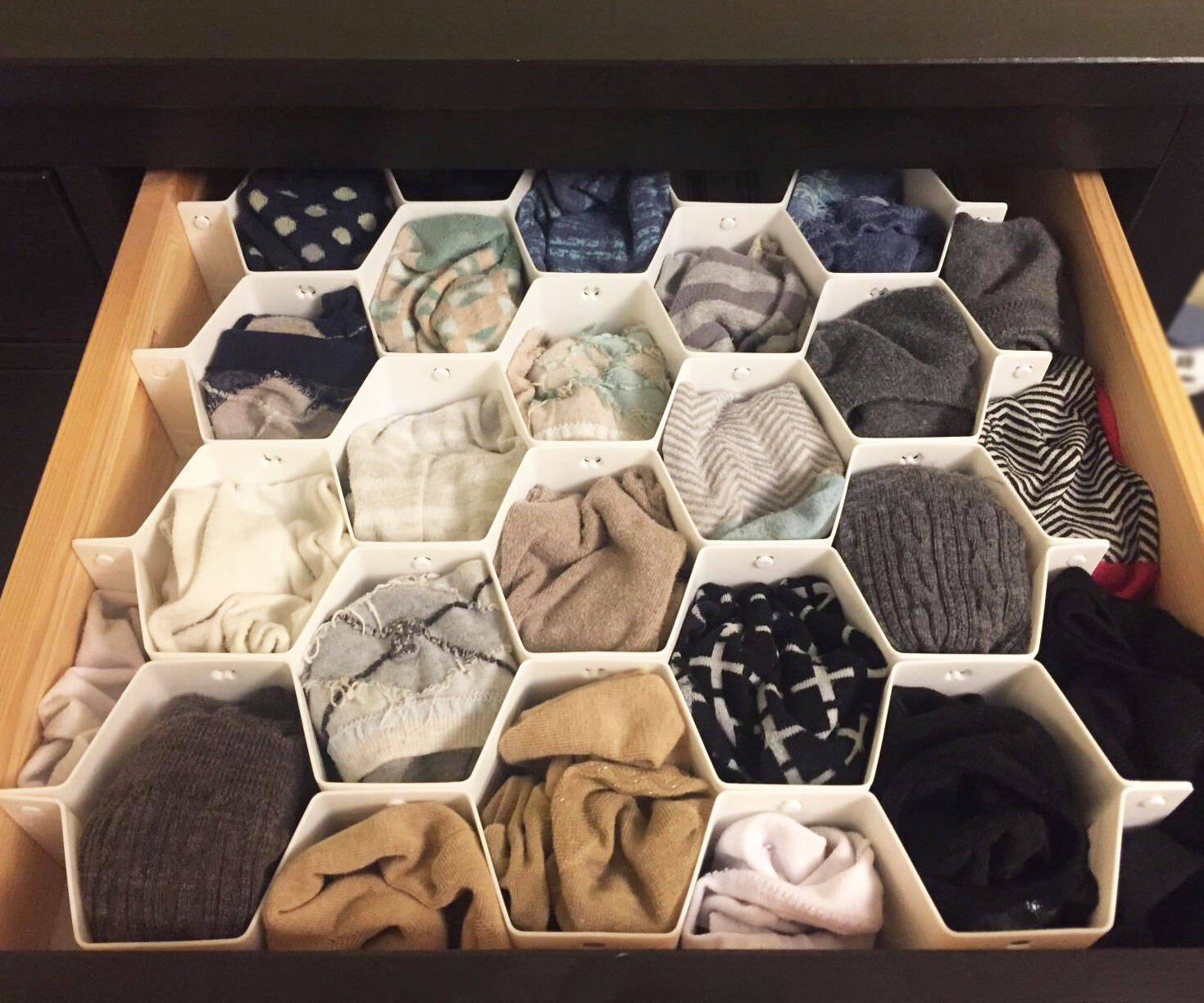 Honeycomb Drawer Organizer - //coolthings.us