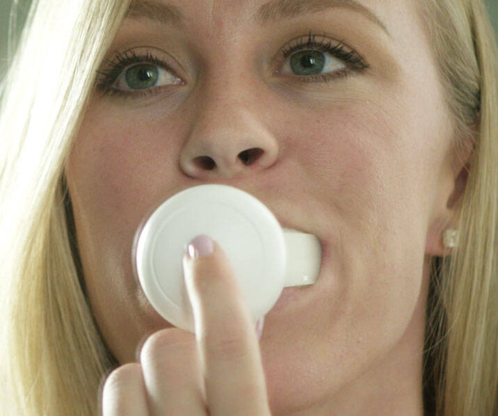World's First Automatic Toothbrush - coolthings.us