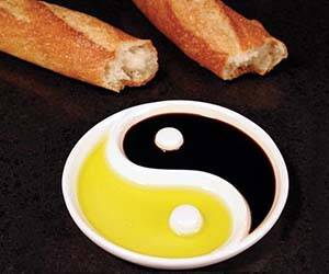 Yin And Yang Dipping Plate - coolthings.us