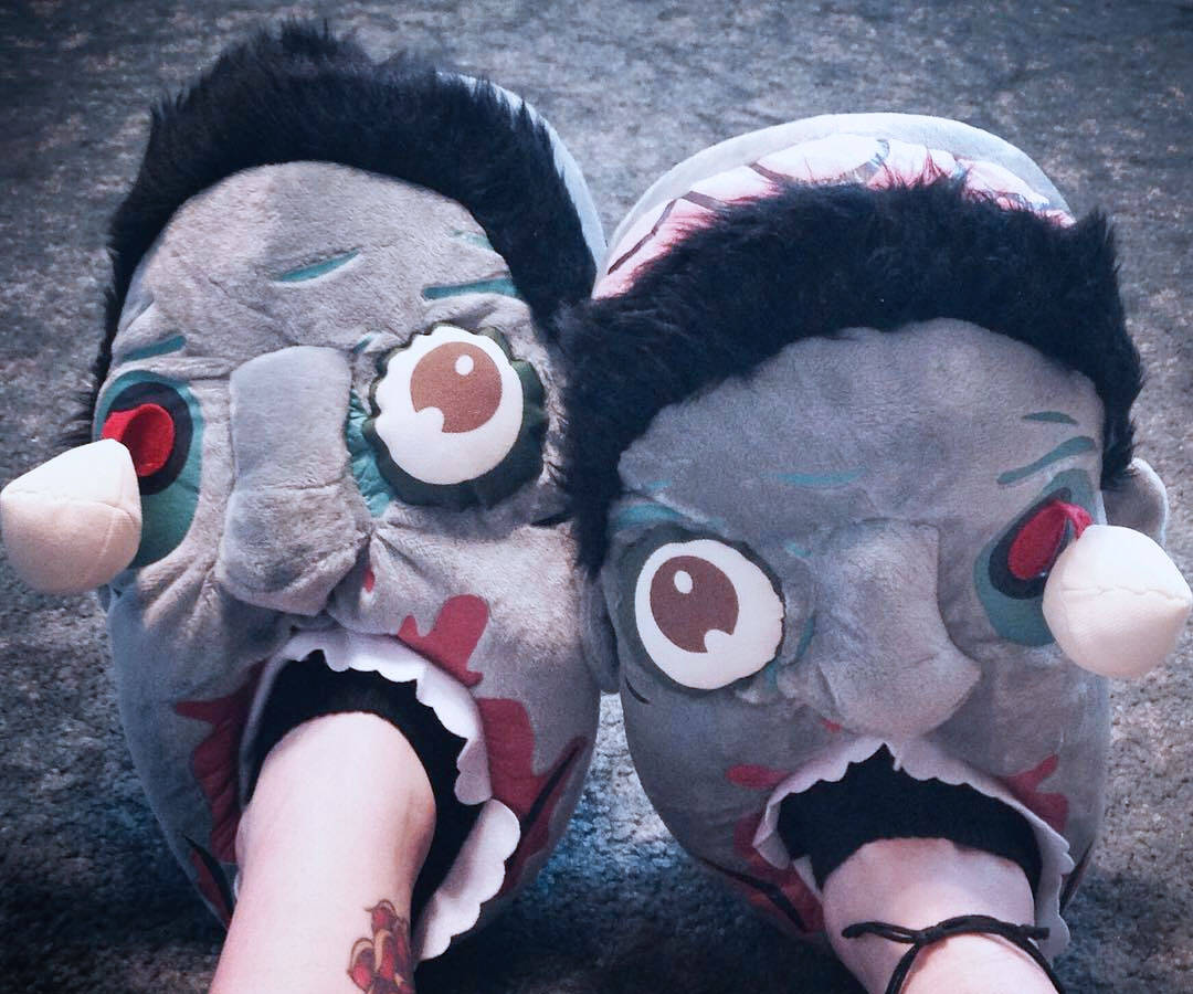 Zombie Slippers - //coolthings.us