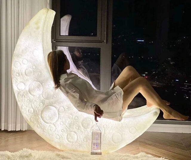 Moon Lamp Lounge Chair - //coolthings.us