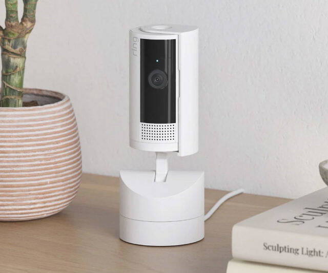 Ring Pan-Tilt Indoor Cam - //coolthings.us