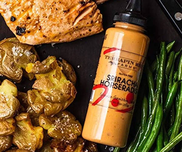 Sriracha Horseradish Sauce - //coolthings.us