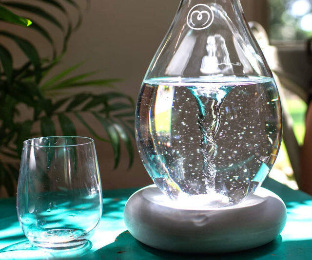 Swirl Water Pitcher - //coolthings.us
