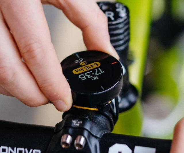 Beeline Velo 2 Bike Navigation Device - //coolthings.us